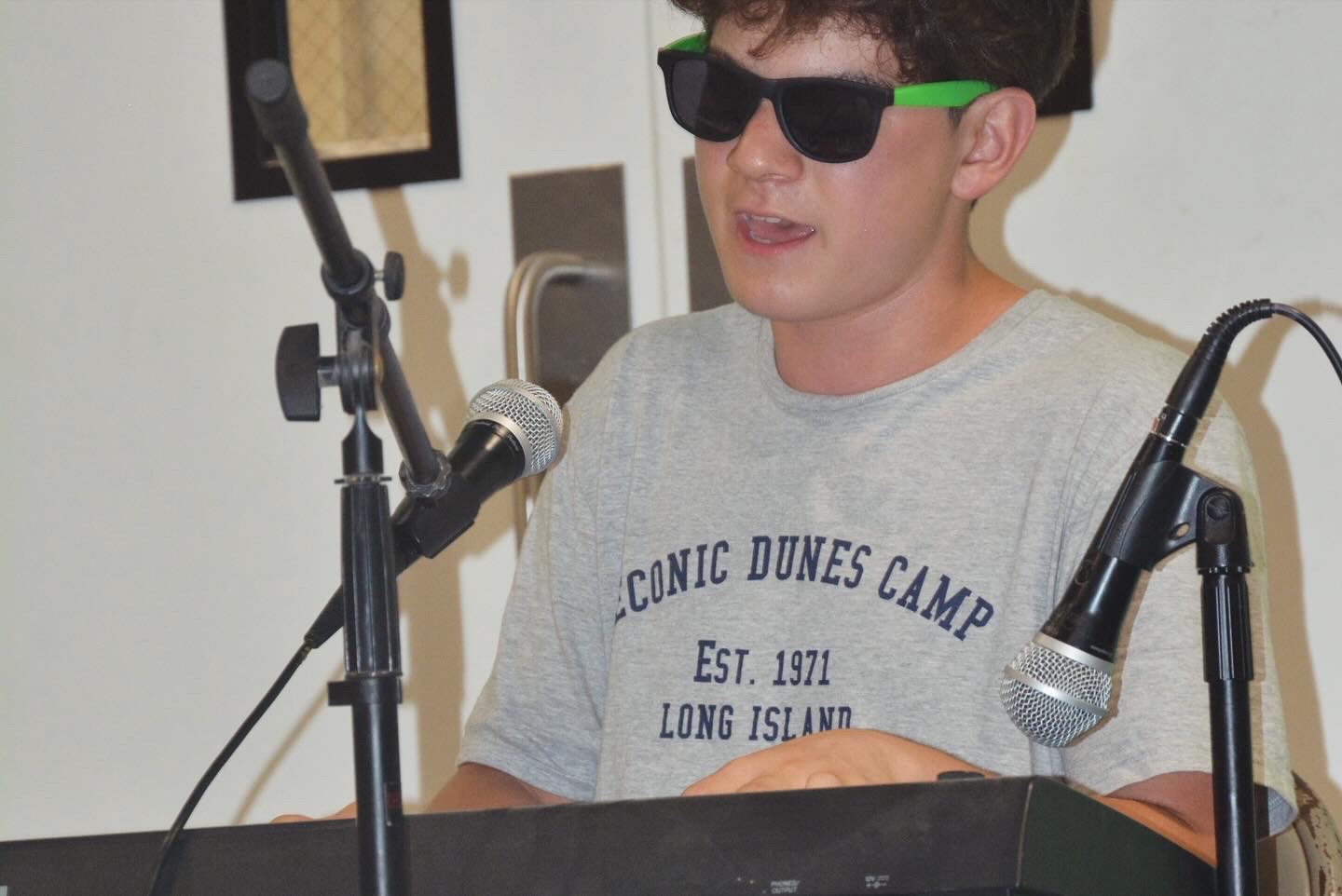 Ricardo Singing Closeup